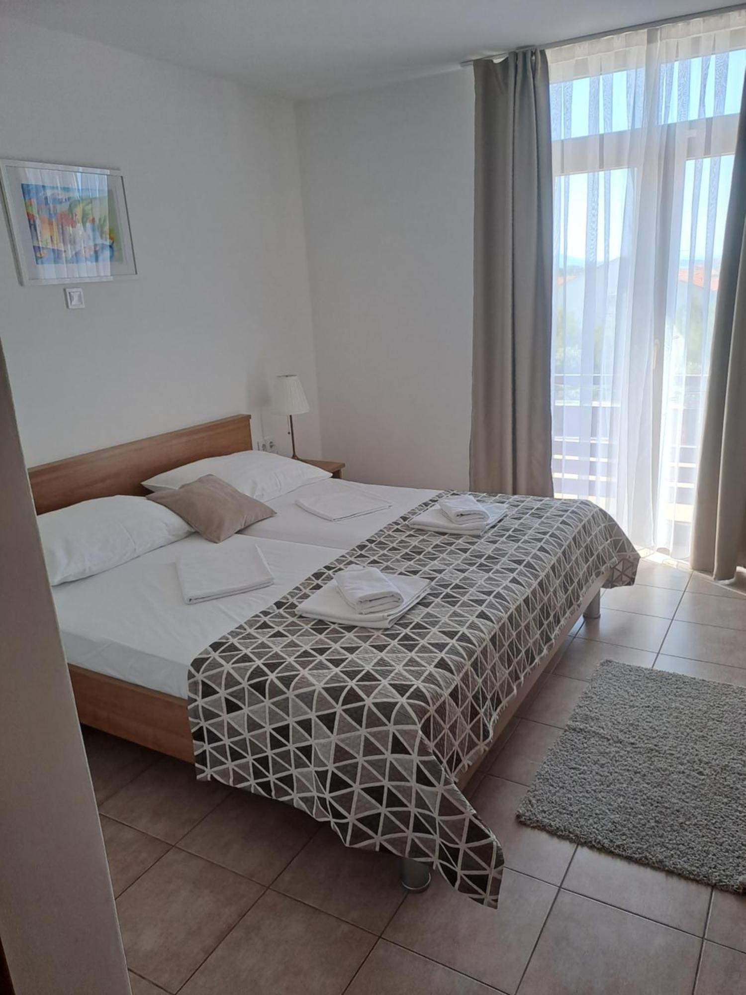 Hotel Albamaris Biograd Na Moru Extérieur photo